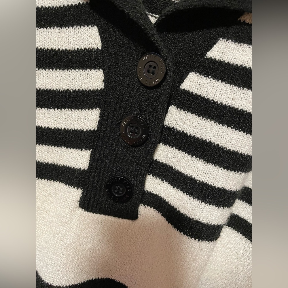 Collared Sweater - Picture 4 of 9